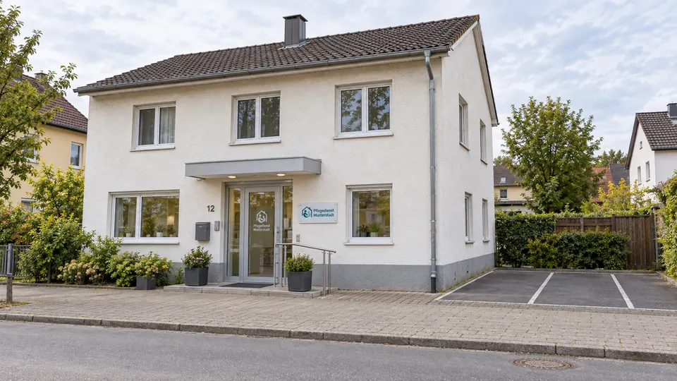Gebäude des Pflegedienstes in Musterstadt