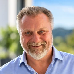 Frank Seifert, Dachdeckermeister